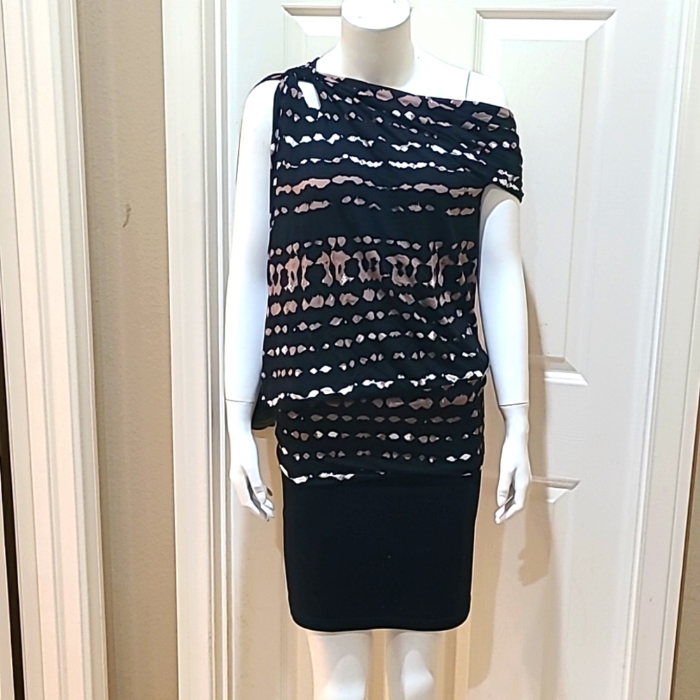 Tart Collections top with banded waist NWT